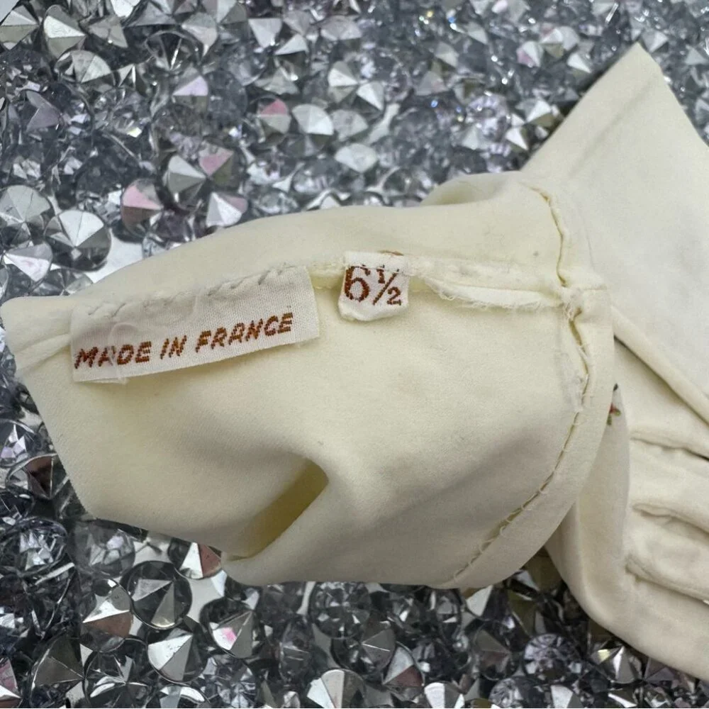 1950s cream mid-length gloves with embroidered flowers made in france rare vtg